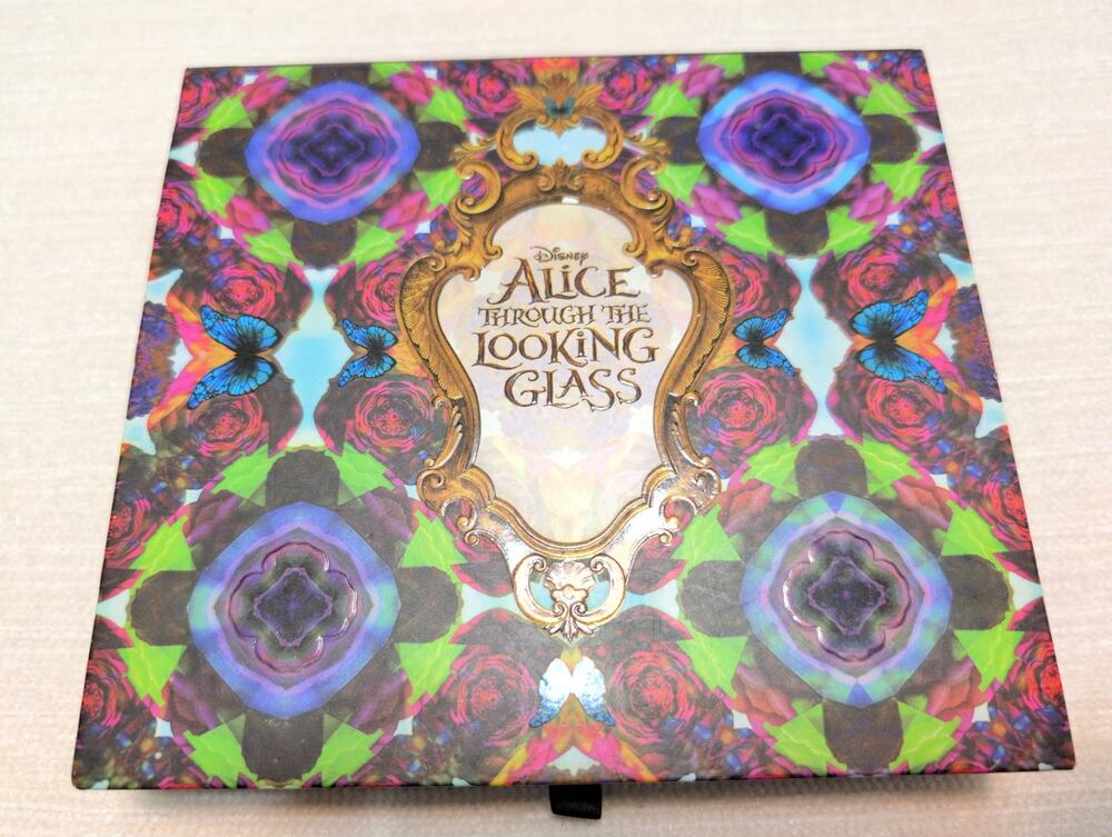 Urban Decay Disney Alice Through The Looking Glass eyeshadow palette Glam
